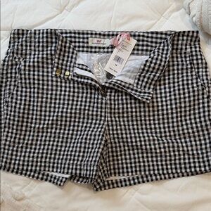 Vineyard Vines Black and White Checkered Shorts